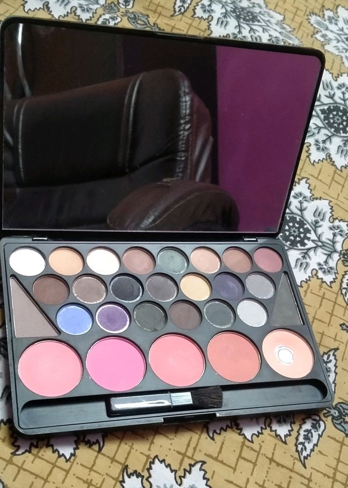 Og Mac 23 Eyeshadow And Blush