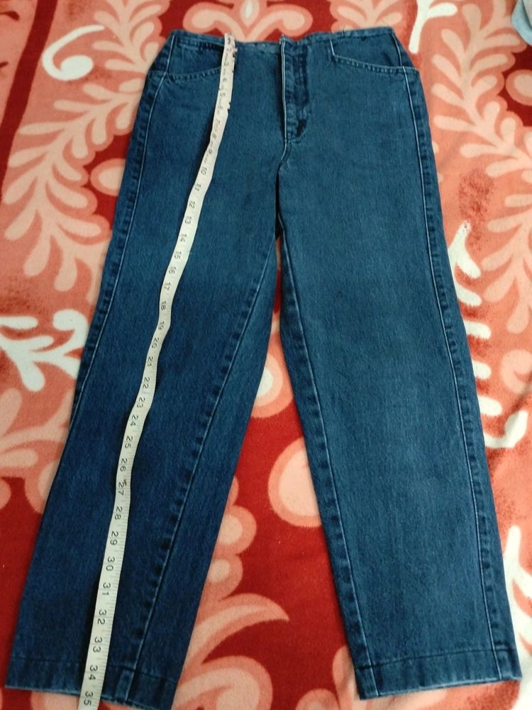 Straight Fit - 28 Waist Blue Jean