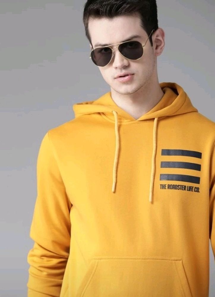 Men Full Sleeve Solid Hooded Sweatshirt