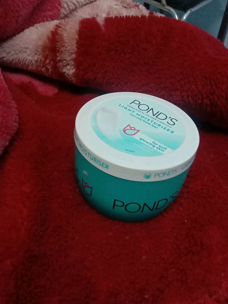 Ponds Light Moisturizer