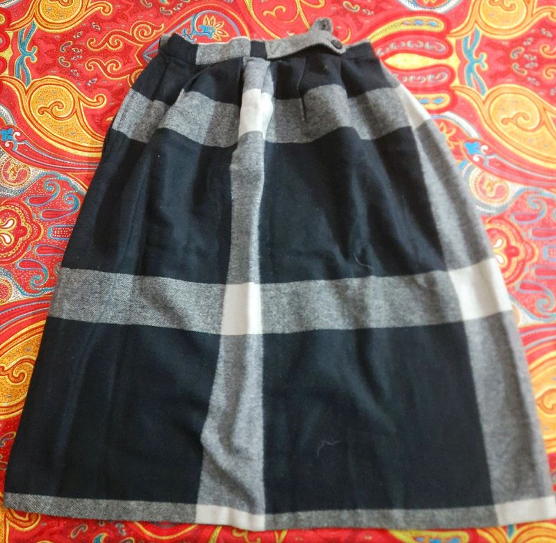 Woollen Skirt 30