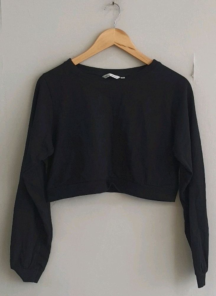 Black Cropped Sweatshirt