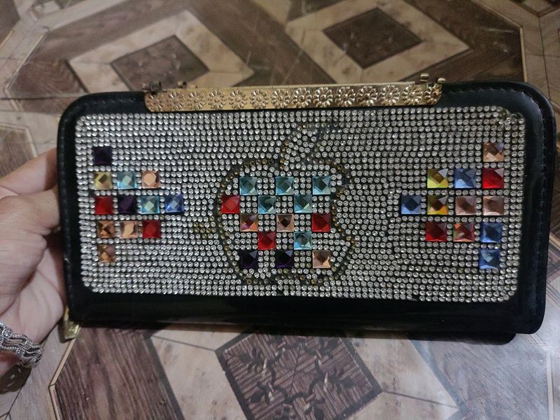 Styles Latest Women Clutch