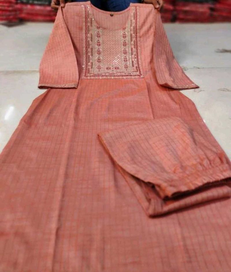 Jari Thread Work Peach Colour Kurti Pant Set