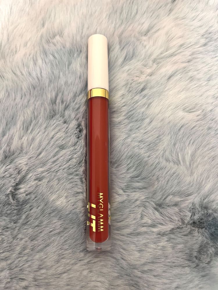 Myglamm LIT Liquid Matte Lipstick