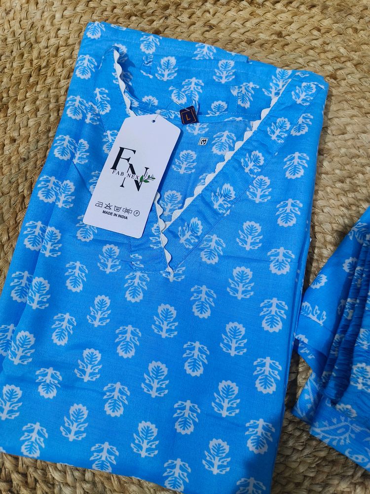 BRANDED SUIT