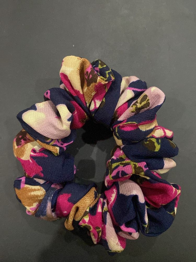 Multicoloured Scrunchie