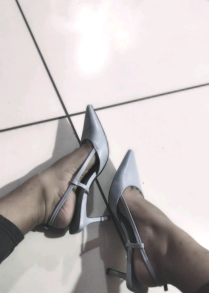 Zara Heel