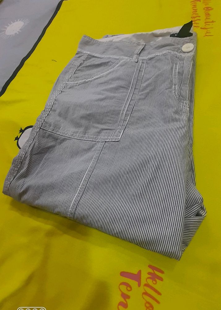 H&M  Brand Cotton Capri Trouser