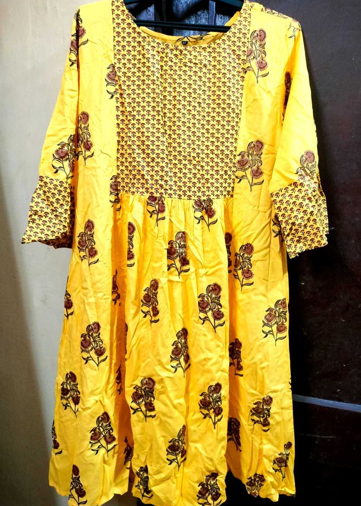 A Beautiful Mustard Yellow 3 Piece Set