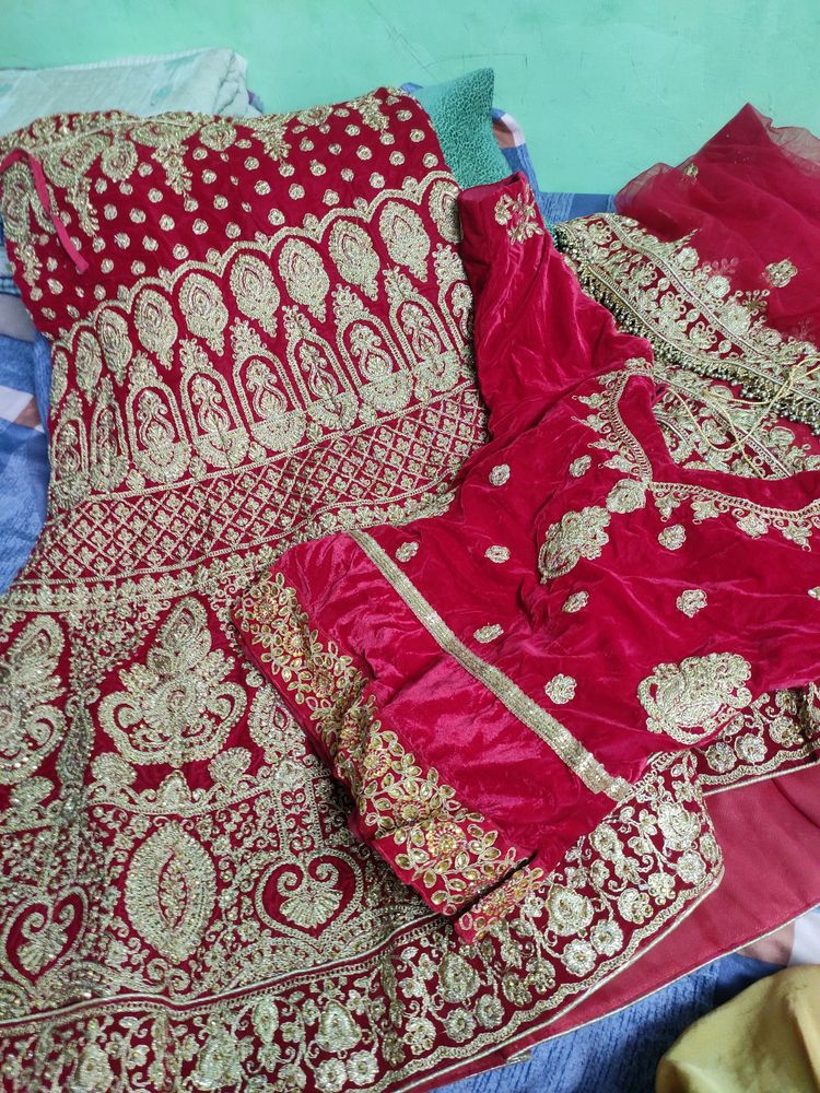 Fish Cut Bridal Red Velvet Lahenga