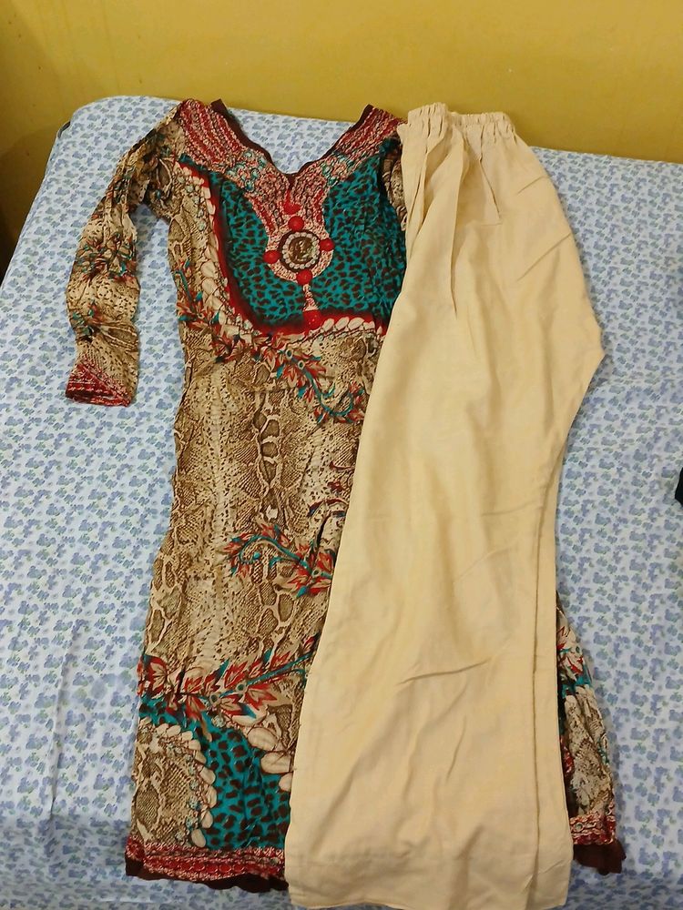 Kurta Set.