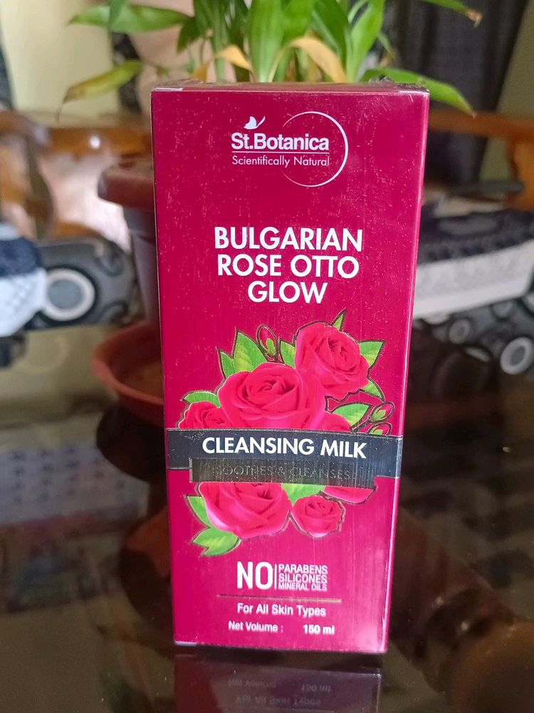 Bulgarian Rose Otto Glow Cleansing Milk