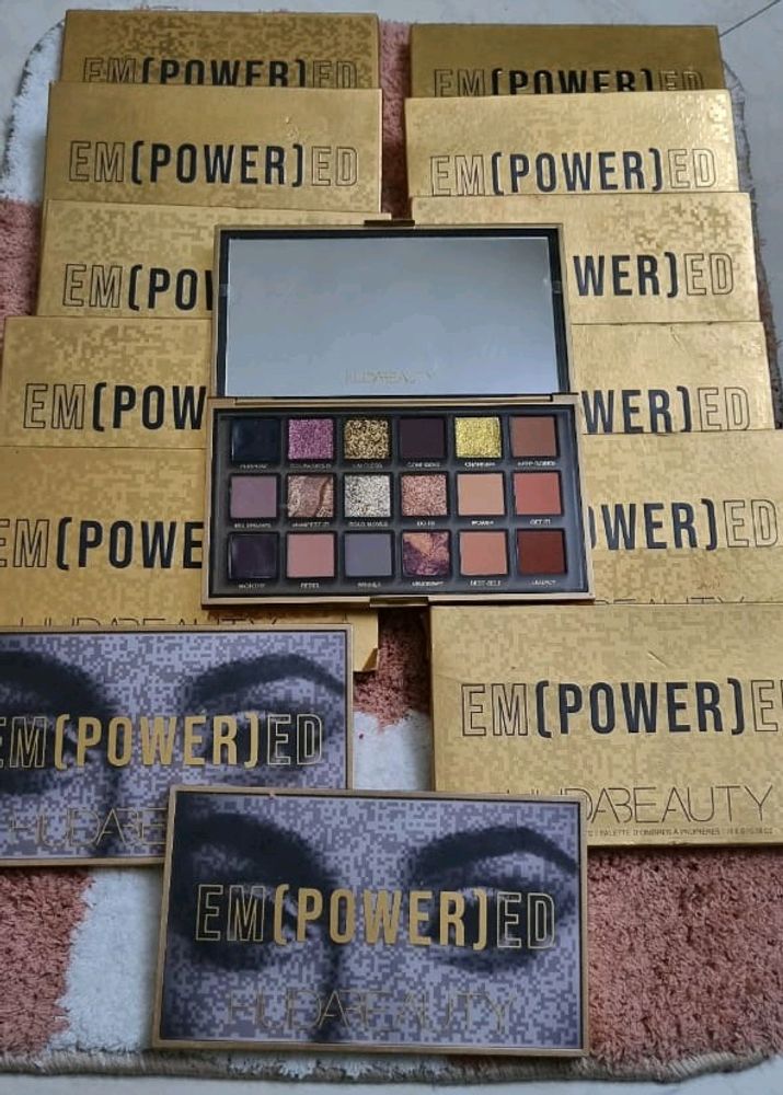 Huda Beauty Empowered Eyeshadow Palette