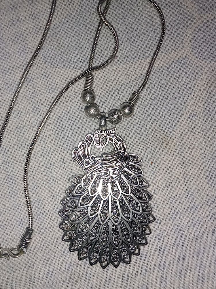 Peacock Necklace. Only 1 Time Used