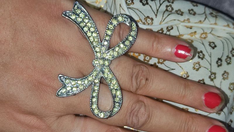 Bow Design Ring