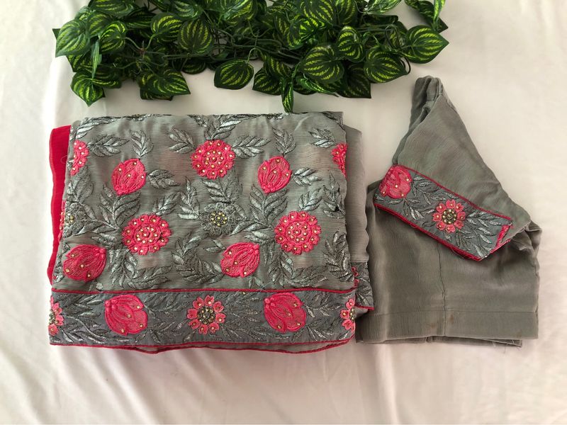 Grey&Pink Embroided Saree&Blouse(Women’s)