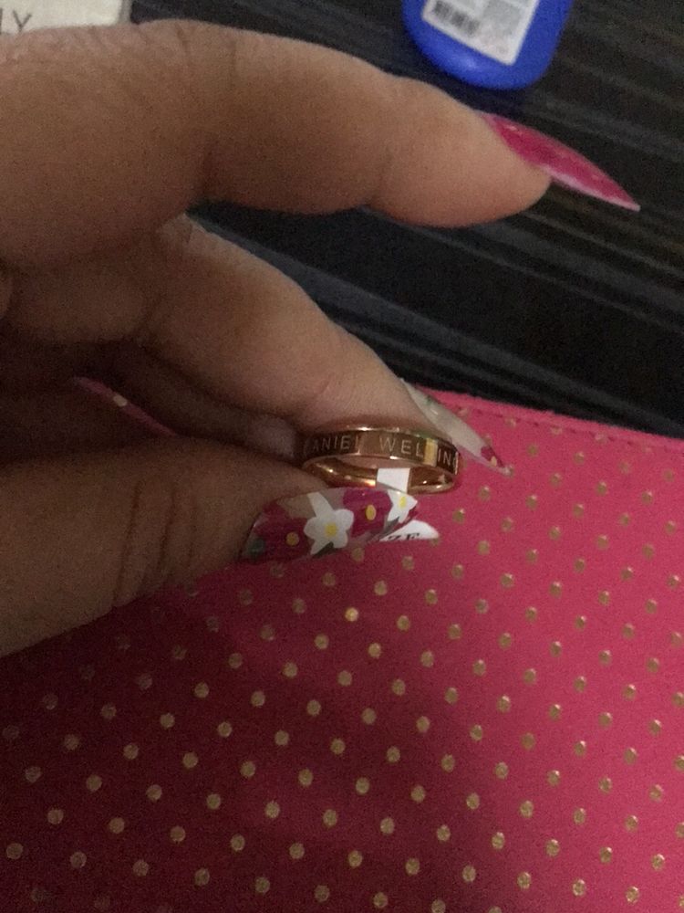 Dw Ring.   Not Authentic