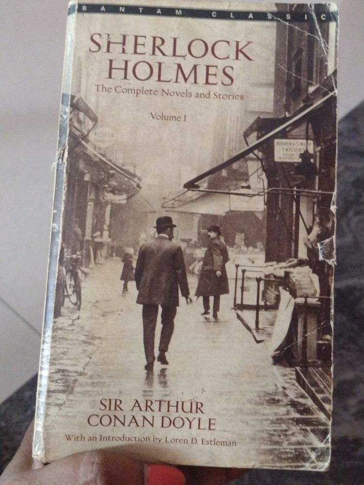 Sherlock Holmes Volume 1