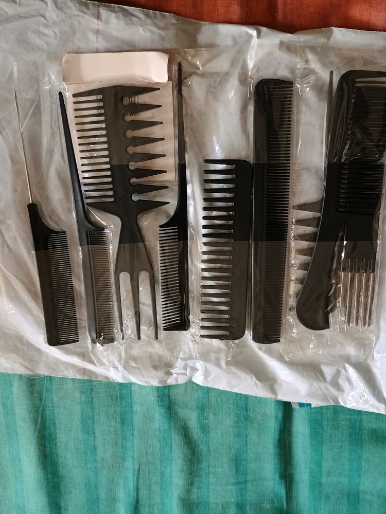 New Unused Saloon Combs Set