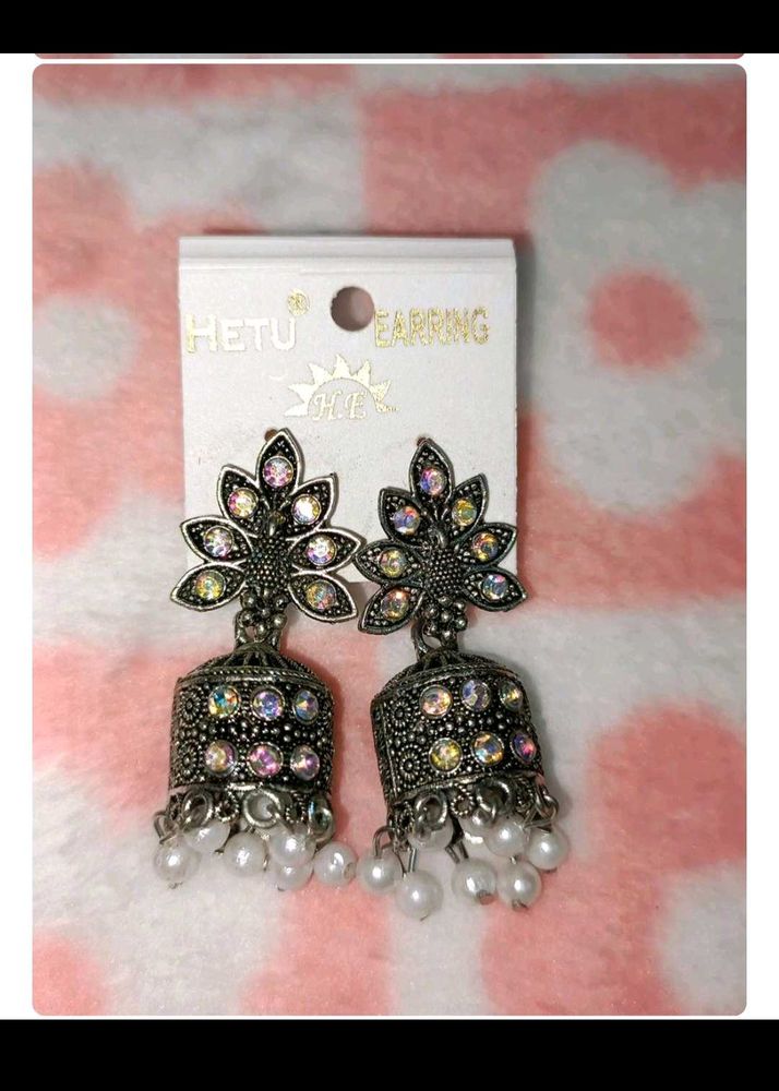 FESTIVE Earrings