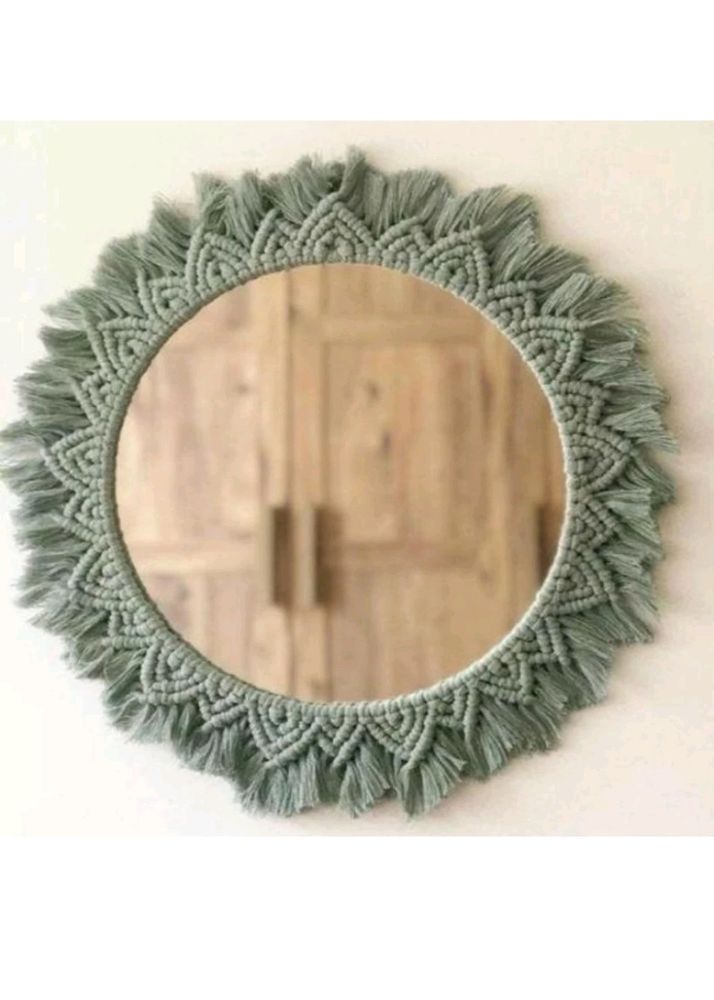 Macrom Mirror