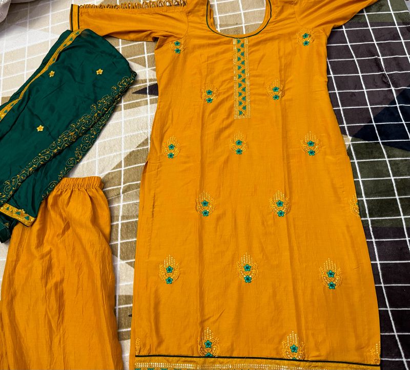 New Embroidered Suit With Designer Sleeves