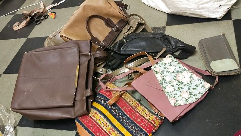 7 Different Types Of Sling Bag And Handbags