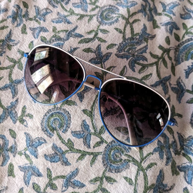 Trendy Sunglasses With Wiping Cloth And Hard Case