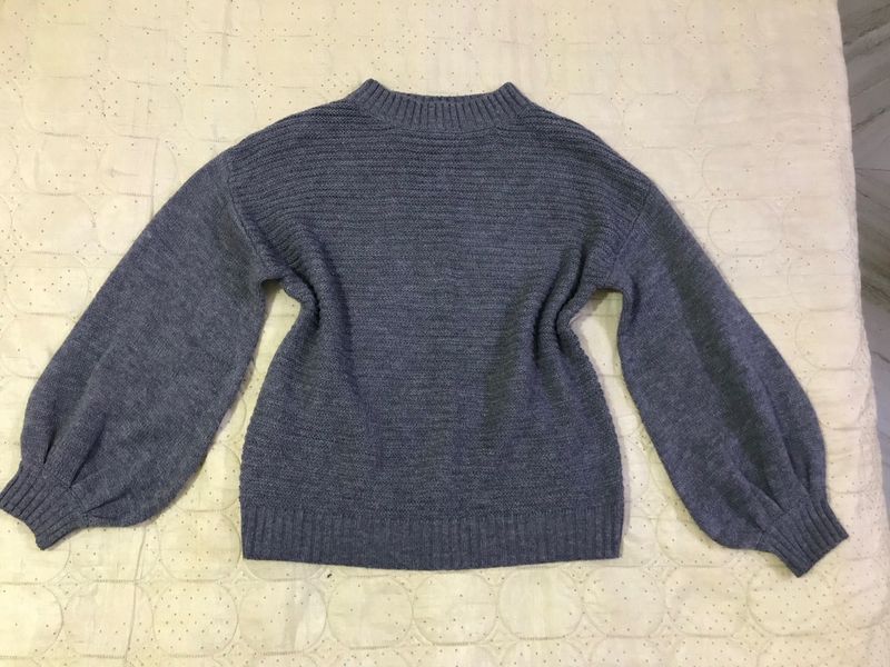 Puffed Sleeve Pullover Fits S/M