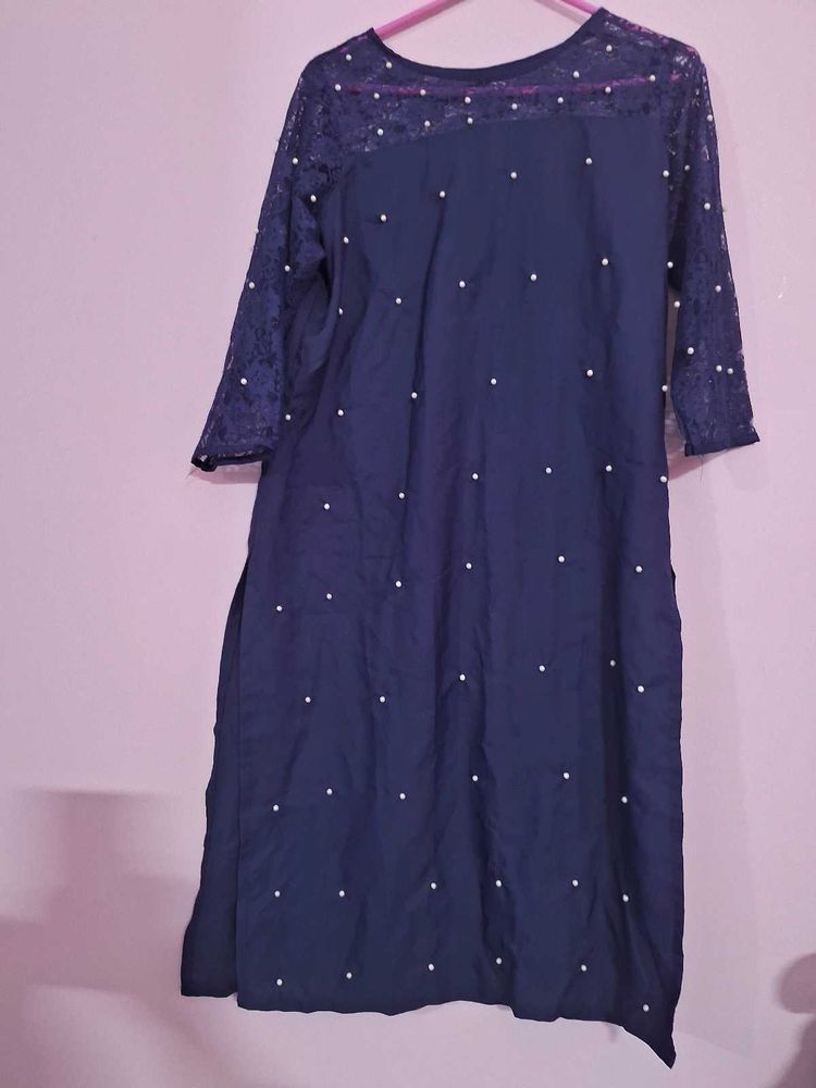 Full Body Moti Kurti With Net Sleeves Of Xl Size.