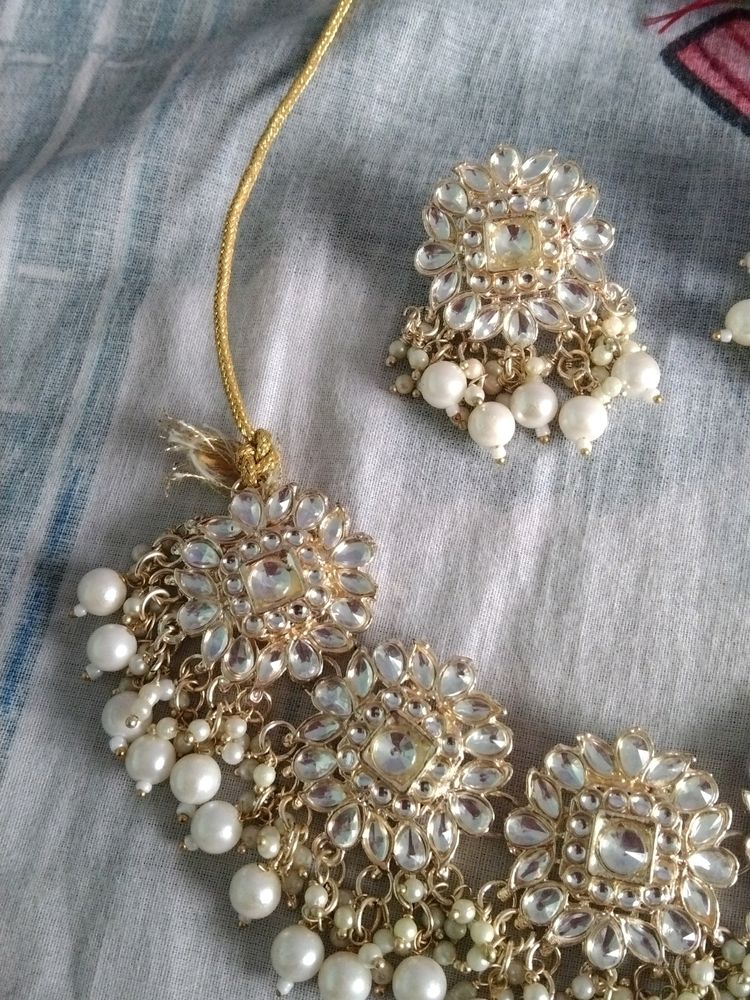 White Jwellery Set