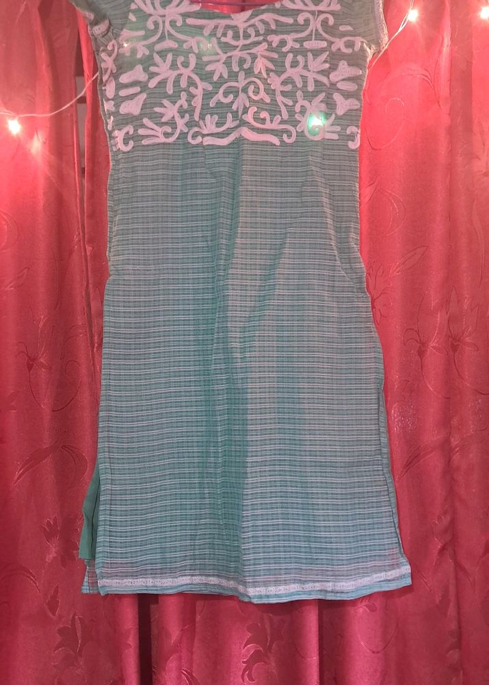 Kurti💗