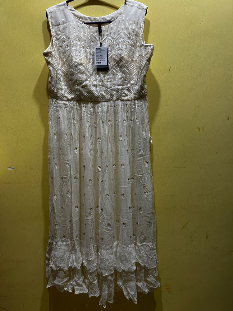 SCAKHI Off-White Sharara Set Size XL