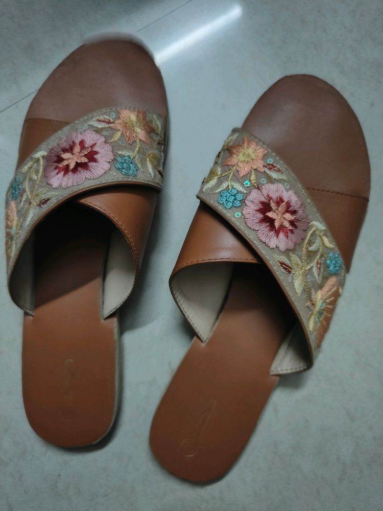 Women Flats