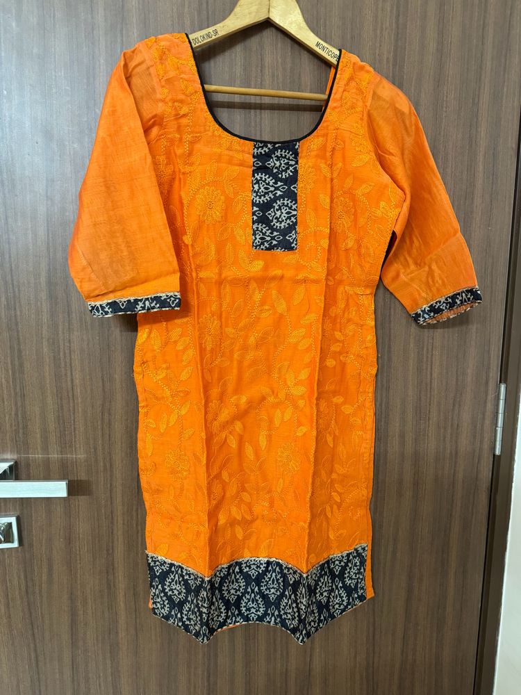 Chanderi Kurtha With Chiffon Dupatta And Pants