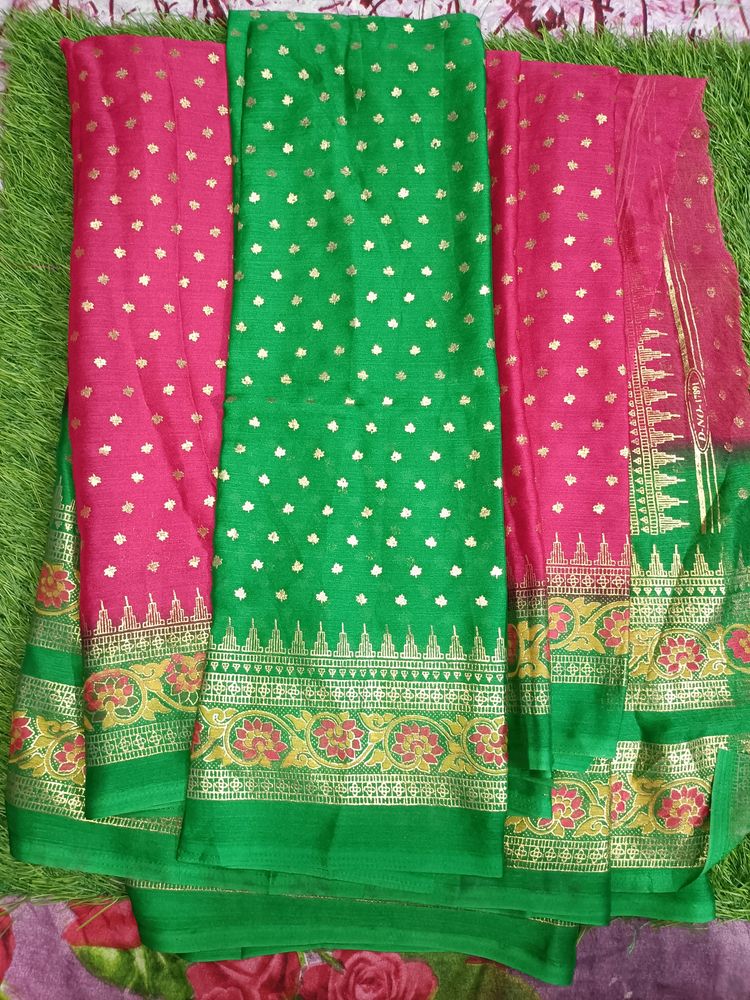 Beautiful Foil Print Saree