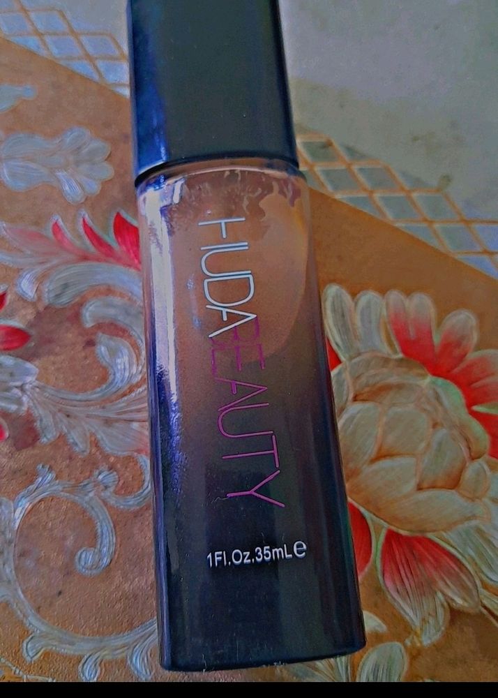 Huda Beauty Foundation