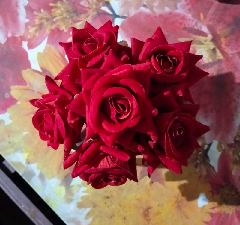 6 Red Roses. Half Dozen