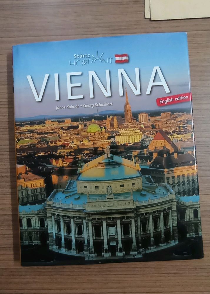 Hardcover book Titled "Vienna"