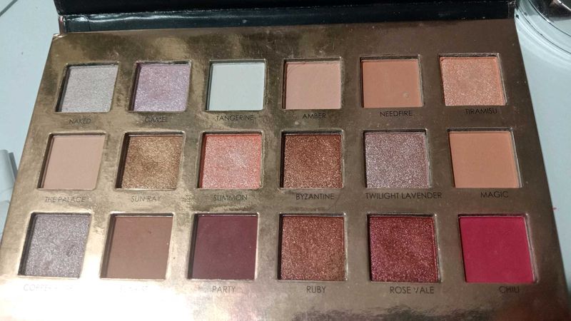 Hai Lun Li Ren Twilight 18shades Eyeshadow