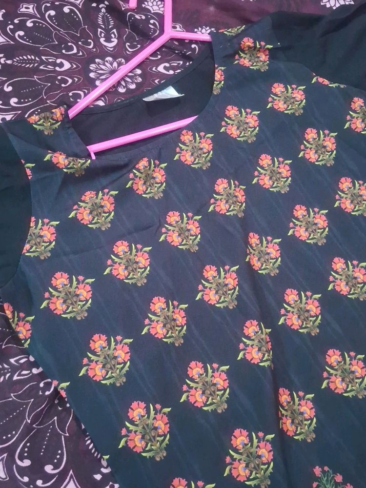 Black Kurti In Good Condition