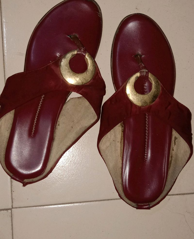 Marron Flat Sandals