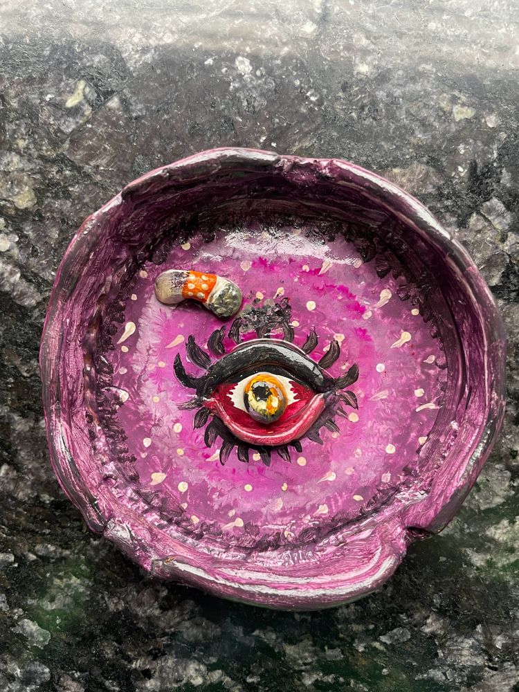 AMETHYST EYE ASHTRAY