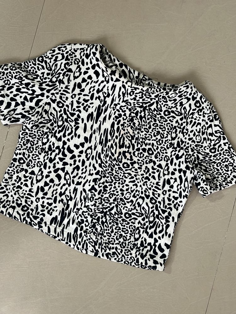 Black and White Cheetah Print Top