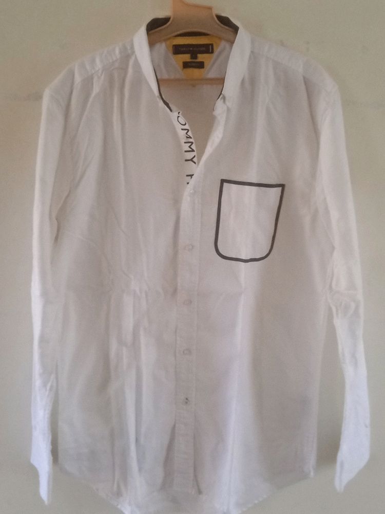 Tommy's White Buttondown