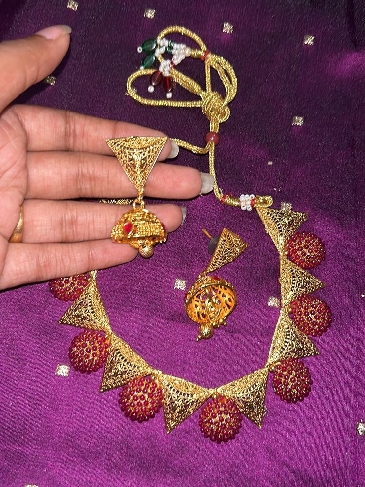 Grand Necklace With Earrings