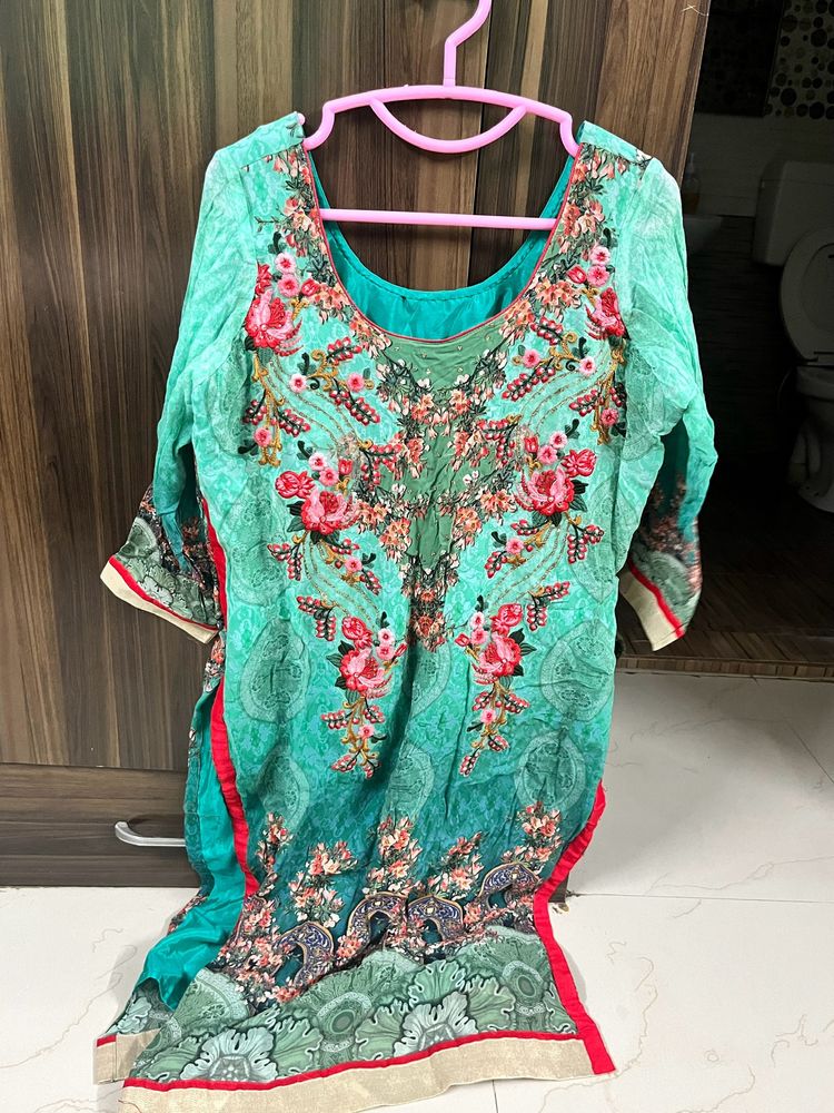 New Pakistani Style Green Suit With Duppata&pant