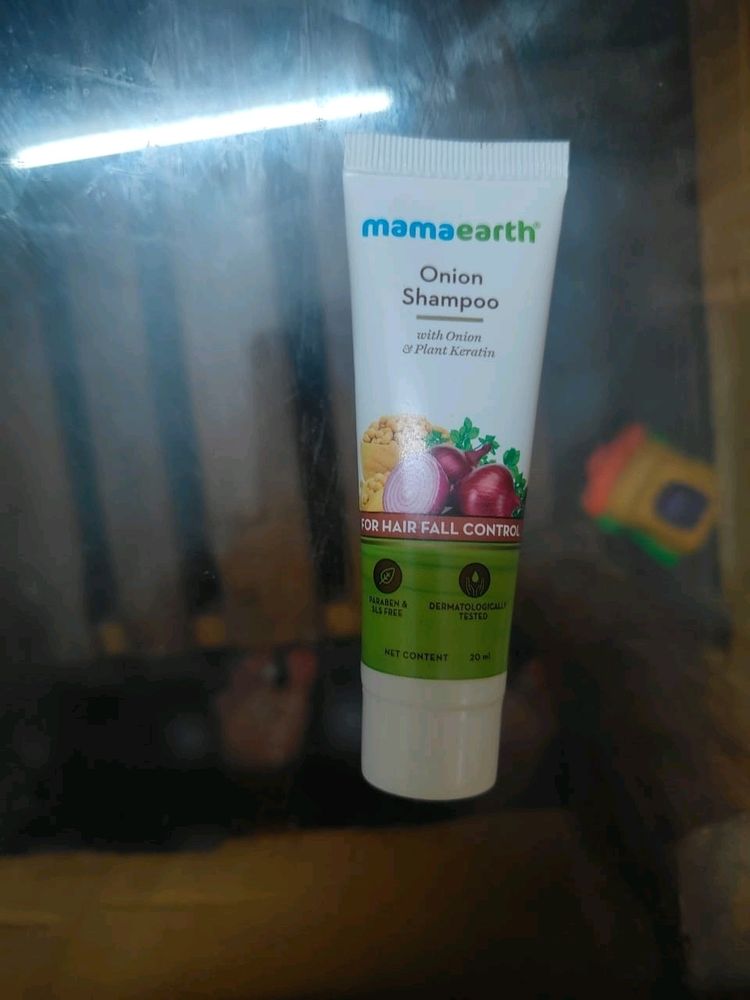 Mamaearth Onion Shampoo With Plant Keratin