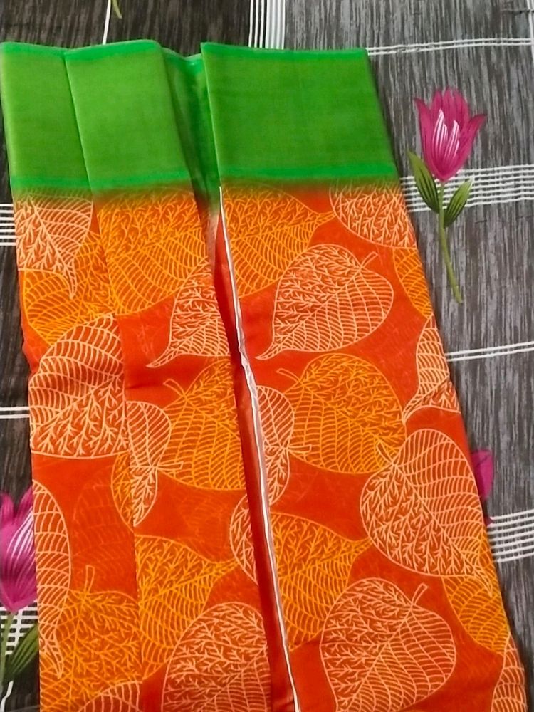 Beautiful Attractive Leaf Print Saree